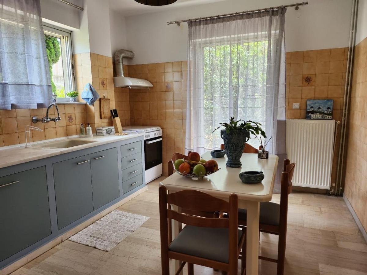 Queen Aspri Apartment 3' Min To The Beach! Antikyra Luaran gambar