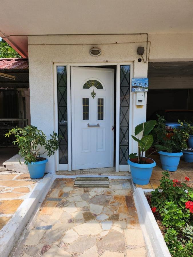 Queen Aspri Apartment 3' Min To The Beach! Antikyra Luaran gambar
