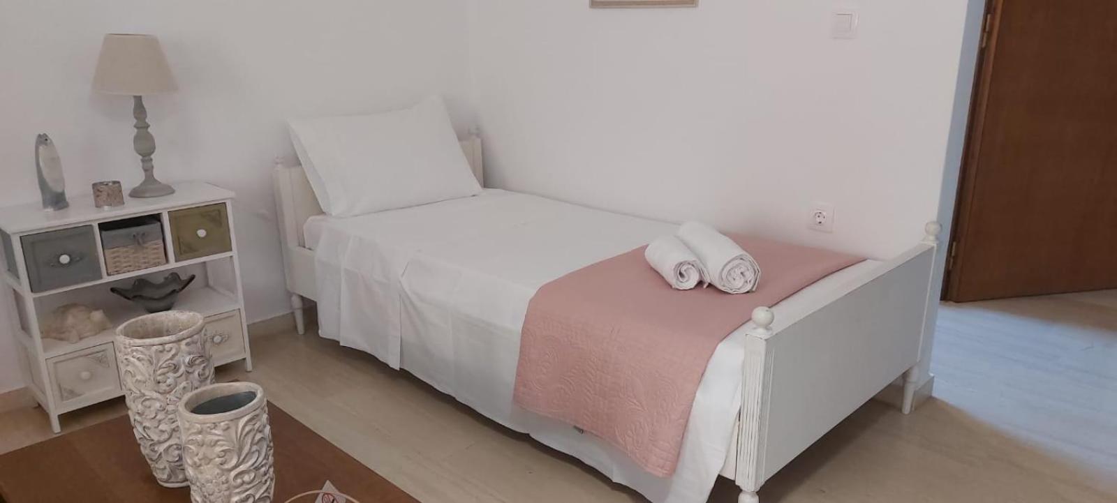 Queen Aspri Apartment 3' Min To The Beach! Antikyra Luaran gambar